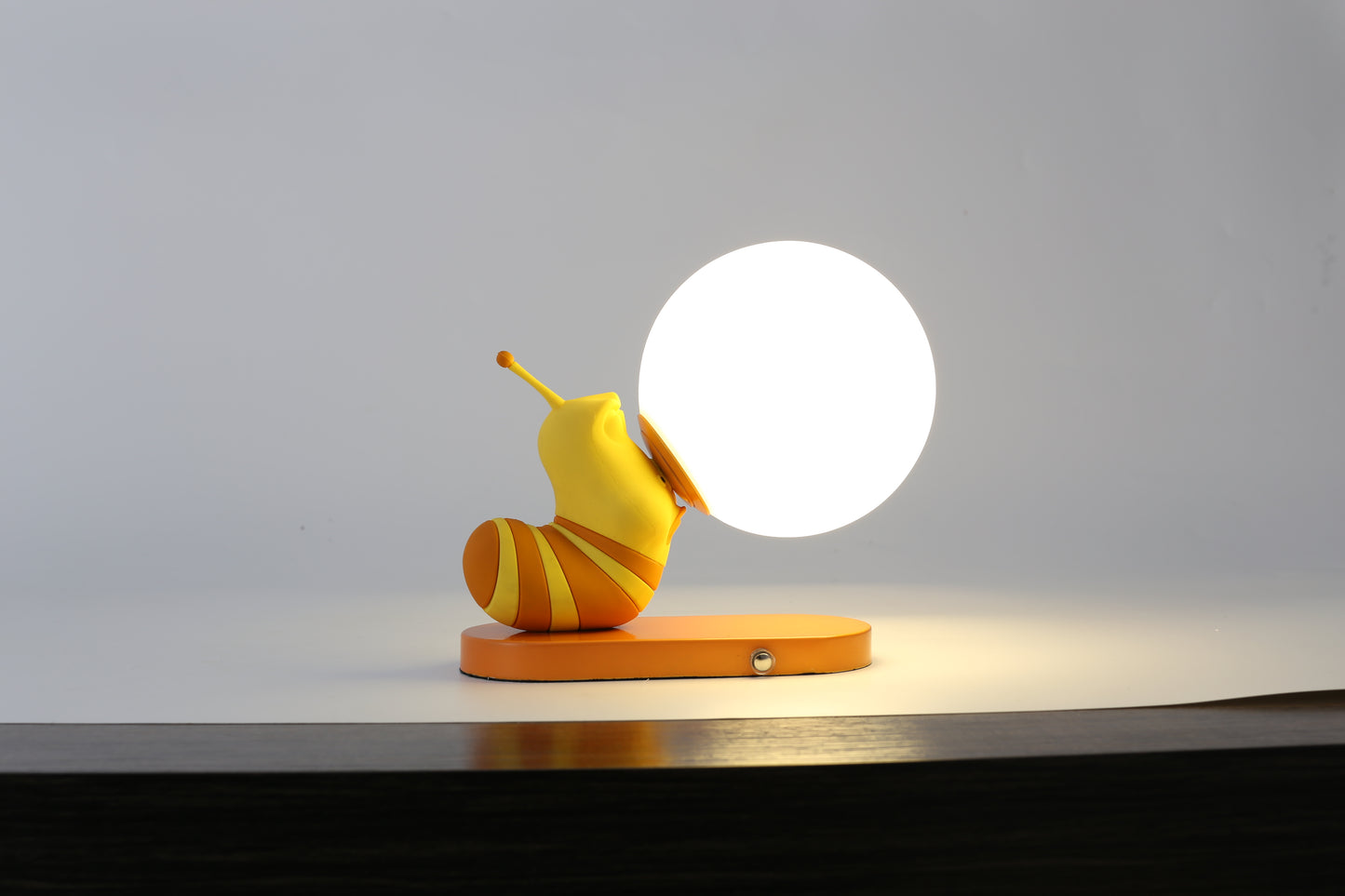 Larva - Balloon table lamp