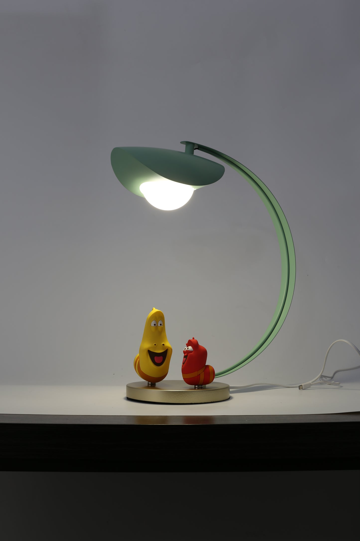 Larva Leaf Lamp